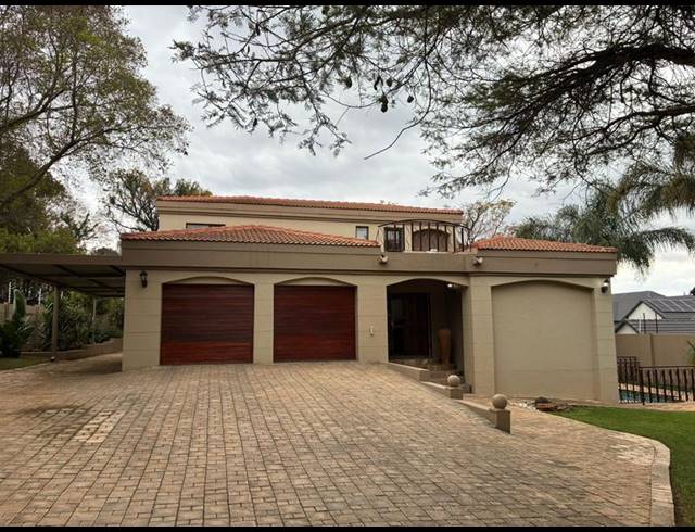 2 BEDROOM HOUSE FOR SALE IN WATERKLOOF RIDGE